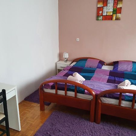 אוגולין Apartmani Lovro מראה חיצוני תמונה
