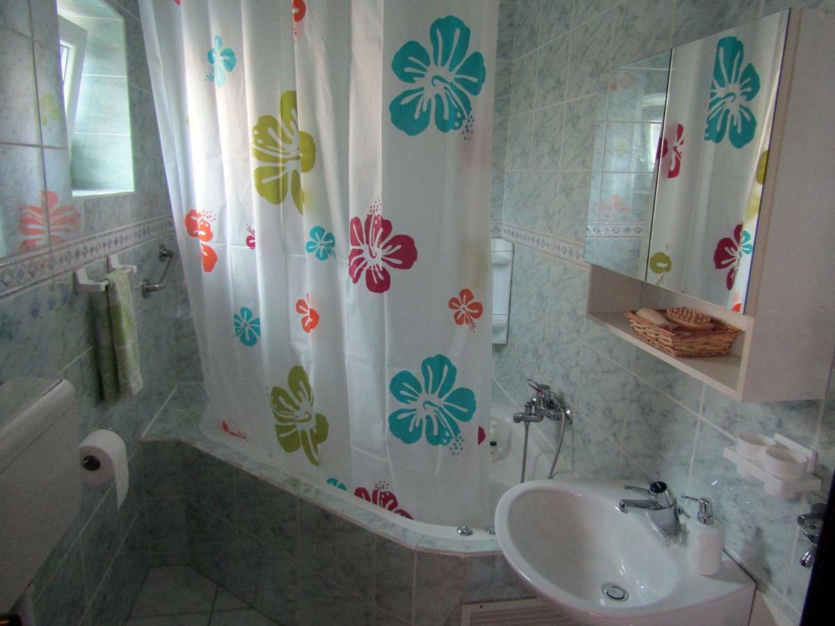 אוגולין Apartmani Lovro מראה חיצוני תמונה